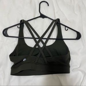 Lululemon sports bra size 4